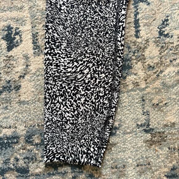 Lululemon InStill High-Rise Tight 25" - Picture 3 of 6